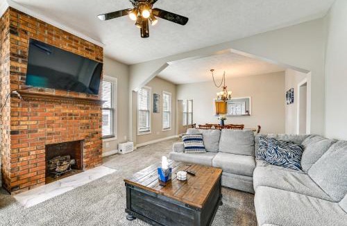 Burnside House | Lake Days & Fireside Nights! Updated Burnside Home