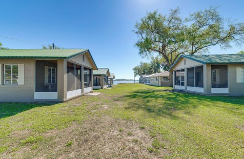 Hernando Cottage | Lake Days + Pool Fun! Nature Coast Retreat