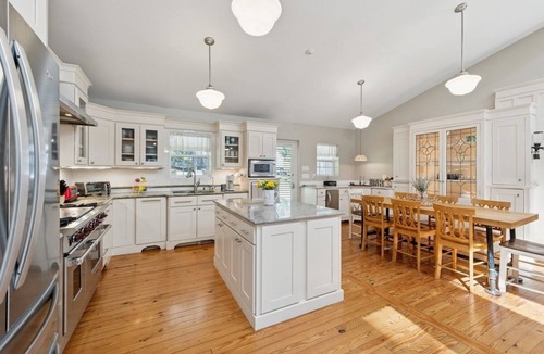 Woodstock House | Lake/Dock w/slip, LakePoint 15 miles, Dogs ok w/fee