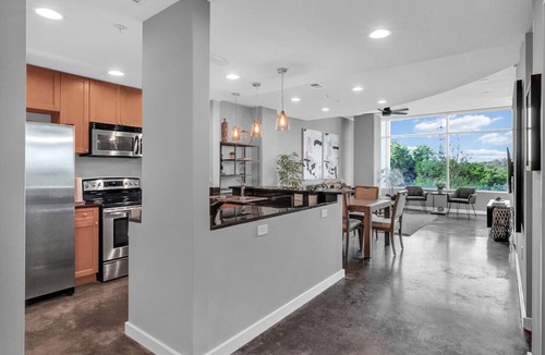 South Eola Condo | Lake Eola Thornton Prk Modern 2Bed 2Bath & Parking