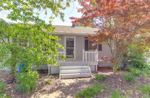 Amherst House | Lake Erie Family Getaway in Amherst: Pets Welcome!