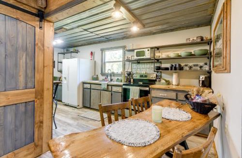Abbeville House | Lake Eufaula Access: Cozy Wood Cabin w/Yard!