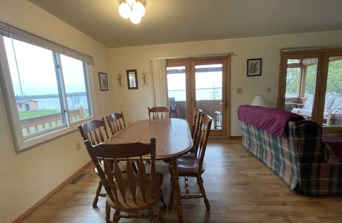 Germfask Cabin | Lake Facing 3 bedroom 1.5 Bath Cabin near amazing UP destination Grandview Cabin