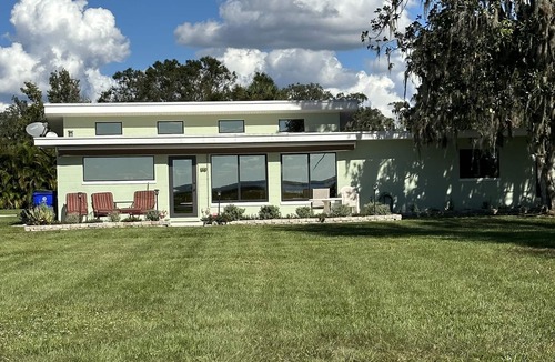Lorida House | Lake Front 10 mins from the Sebring Race Track