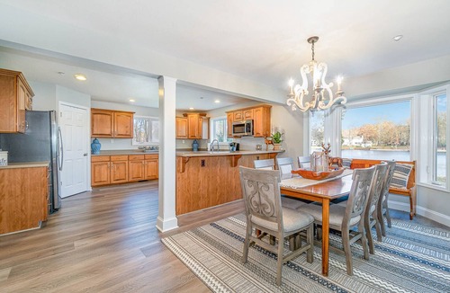 Fairfield House | Lake Front 5 Bedroom Estate Home-A Mile from Liberty Mt Ski & Golf Resort