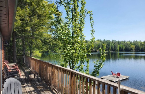 Algonquin Highlands Cottage | Lake front cottage with amazing privacy and 25 min from Haliburton town.