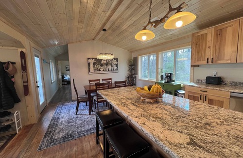 Backus Cabin | Lake Front Cabin with Private Dock