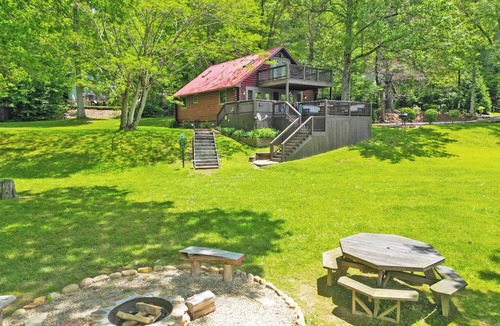 Topton Cabin | Lake Front Cabin with Private Dock, Hot tub and Fire Pit