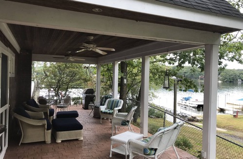 Lake Pocotopaug House | Lake Front Home on the water