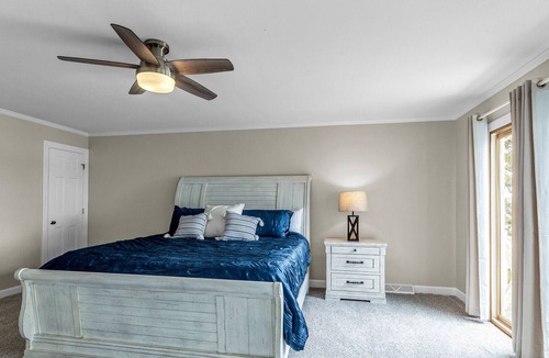 Norwood House | Lake Front Luxury