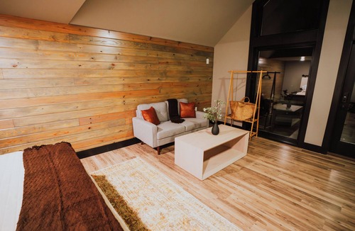 Coosa Resort | Lake Front Modern Cabin: Hot Tub, TV, & Lake Views