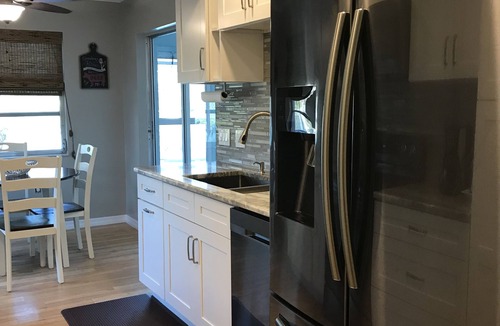 Englewood House | Lake Front Remodeled Salt Water Pool 1.5 miles to Beach-Home-3Bd/2ba/LR/Kitchen