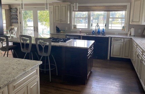 Lodi House | Lake front tranquility with sandy beach and waters in the bay of Lake Wisconsin