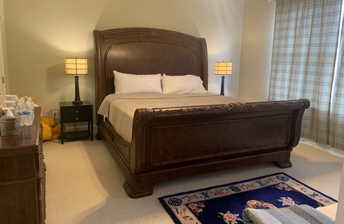 Kingsport House | Lake front