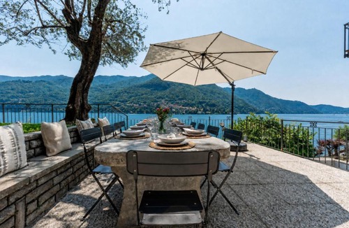 Carate Urio House | Lake Front Villa Giulia! Hot Tub, Lake access, gym