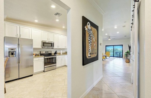 Lakewood Ranch Condo | Lake & Golf Course Views - Gated community in Lakewood Ranch.