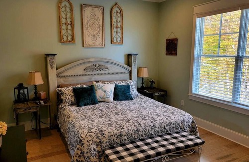 Greenwood Cottage | Lake Greenwood Getaway