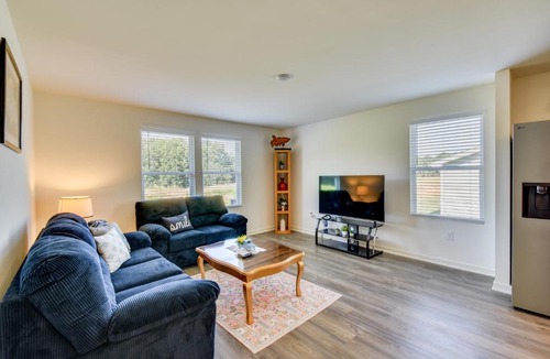 Hartwell House | Lake Hartwell Home Base: 2 Mi to Marina!
