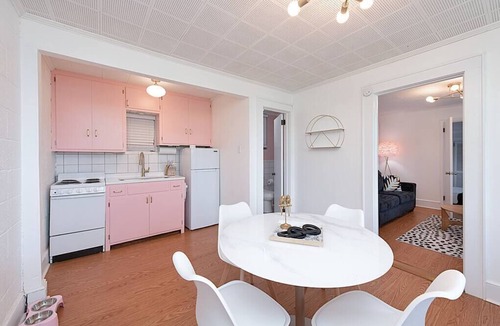 Hickory House | Lake Hickory Trio 1 BR Pink Unit