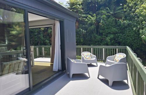 Okere Falls House | Lake House and Studio - Lake Rotoiti Holiday Home
