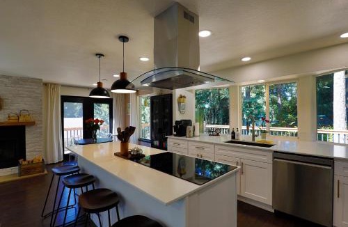 Anderson Island House | Lake House - Anderson Island