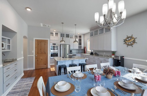 Wedowee House | Lake House + Firepit + Game Room + Chef's Kitchen + Lakefront Cove