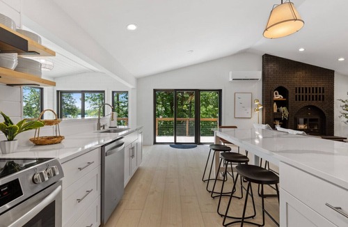 Crosby Apartment | Lake House w/Hot Tub, Game Room, Fireplace & Beach