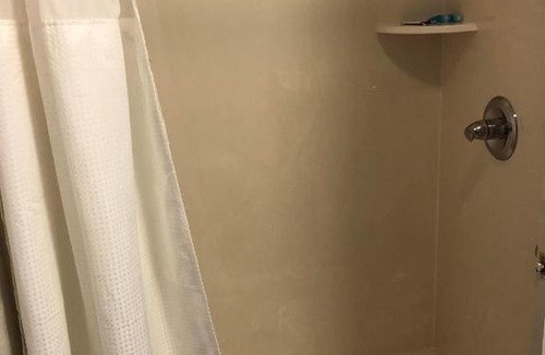 Adair Hotel | Lake Hudson Inn