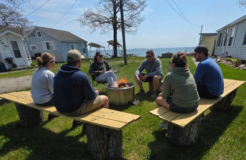 Au Gres Cottage | Lake Huron Freebird - Cozy 2BR Cottage with Beach Access & Golf Nearby