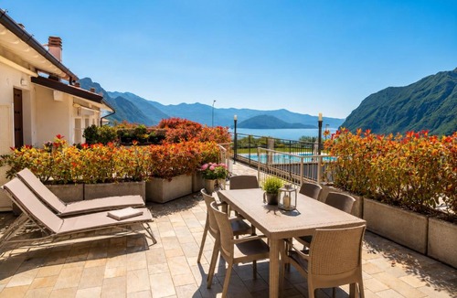 Zorzino House | Lake Iseo Garden & Pool Retreat