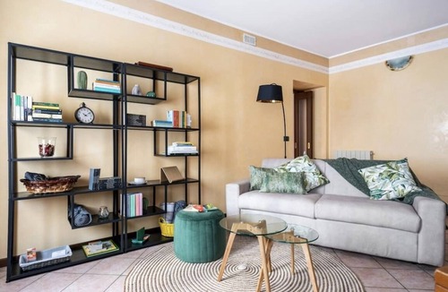 Pisogne Apartment | LAKE ISEO - Modern accommodation in the historic center