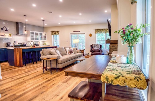 Oquossoc House | Lake It or Leave It - on Rangeley Lake with dock - 2 dogs allowed!
