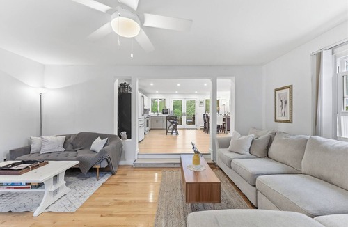 Mays Landing Cottage | Lake & Kayaks w Hot Tub - 20 Mins to Beaches!