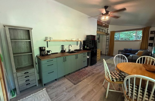 Ariel Cabin | Lake Merwin Creekside Retreat – Cozy Cabin in Ariel, WA
