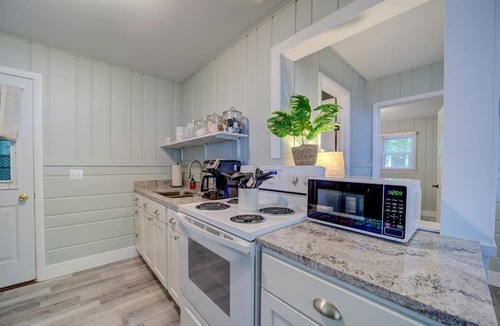 Muskegon Cabin | Lake Michigan Retreats in this Charming Cabin Rental with Fire-Pit