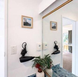 Fernhill House | Lake & Mountain Views, cozy 2BR Home
