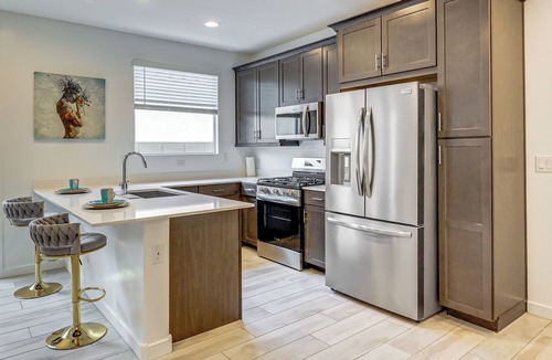 Stratford Estates Apartment | Lake + Mtn Views: Couple's Apt in Apache Junction