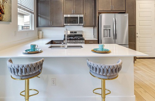 Stratford Estates Apartment | Lake + Mtn Views: Couple's Apt in Apache Junction