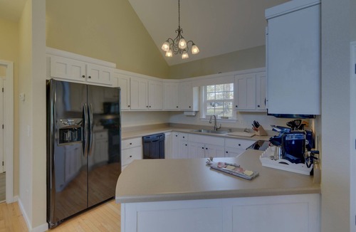 Blairsville House | Lake Nottely 4 bdrm cabin, game rm, sauna, mtn & lake views, dock, EV charger.