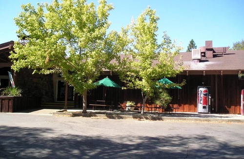 Oregon House Resort | Lake of the Springs Camping Resort Cabin 5