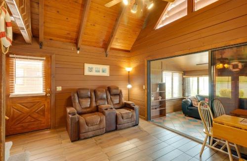 Okeechobee House | Lake Okeechobee Cabin w/Boat Launch & Patio