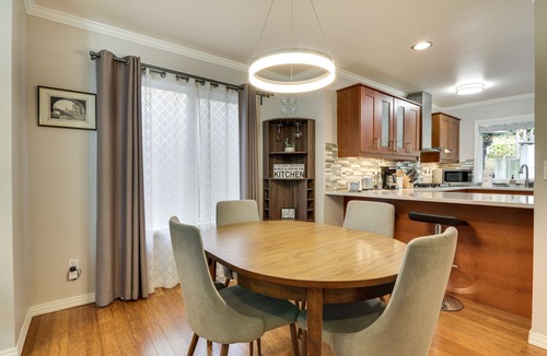Mount Park House | Lake Oswego Home w/ Deck 9 Mi to Downtown Portland