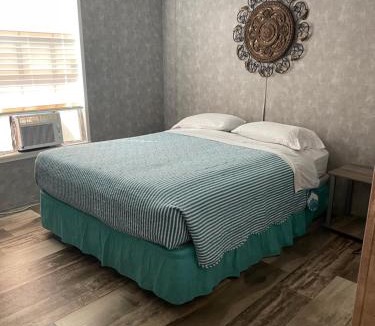 Marblehead Hotel | Lake Point Motel