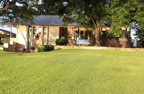 Kingsland House | LAKE & RIVER Front! HUGE-FUN HOME:3300sft-4bath-Games,Kayaks,Canoe,View & Space!