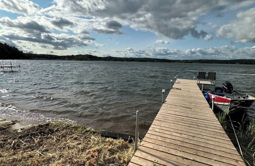 Motley Cabin | Lake Shamineau Retreat with private beach and dock!