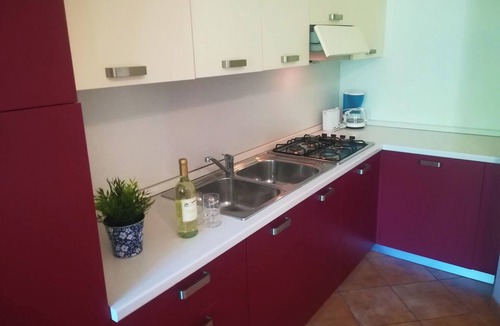 Idro Apartment | Lake shore with garden