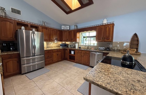 Lake Placid House | Lake Sirena Retreat, 5 BR Lakefront Oasis w/Pool, Kayaks, Sauna, Paddle Boards