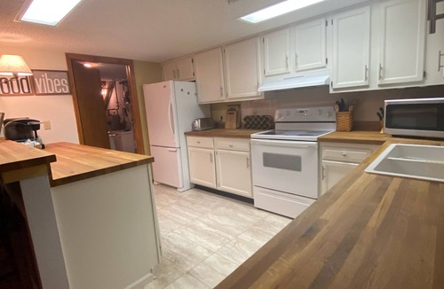 Camdenton House | LAKE TIME @ THIS SPACIOUS HOUSE ON THE WATER + BOAT+SWIM+RELAX+GREAT AMMENITIES