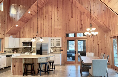 Hackensack Cabin | Lake Vacation Up North Dream; Create wonderful memories with your loved ones