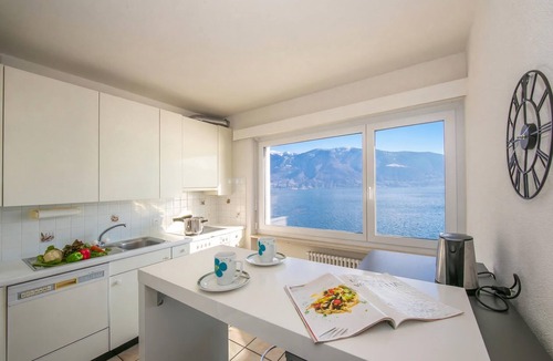 Ronco sopra Ascona Apartment | Lake View 2BR Flat in Porto Ronco, Porto Ronco, Ascona, Switzerland